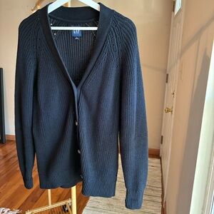 GAP Black Ribbed V-Neck Cardigan withTortoise Shell pattern buttons